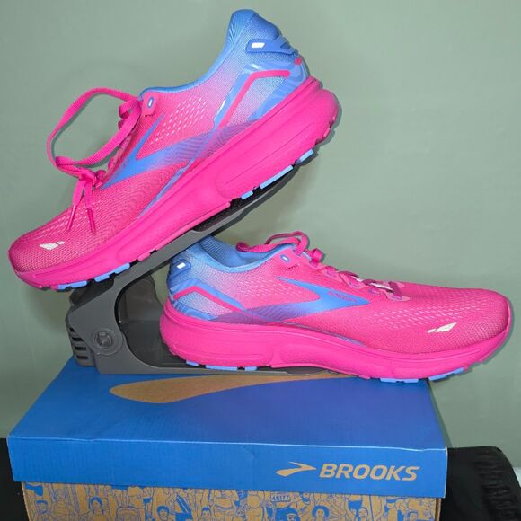 Brooks Women's Ghost 15 running shoe in the "Pink Glo/Blue/Fuchsia" Size:m12 - Picture 5 of 8
